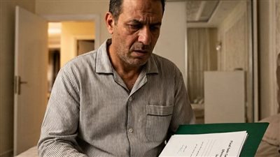 طول عمري موظف بقلم نور محمد