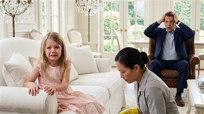 ابنة المليونير فضّلت ساكتة ٣ سنين  لحد ما المربية الجديدة لاحظت حاجة محدش واخد باله منها